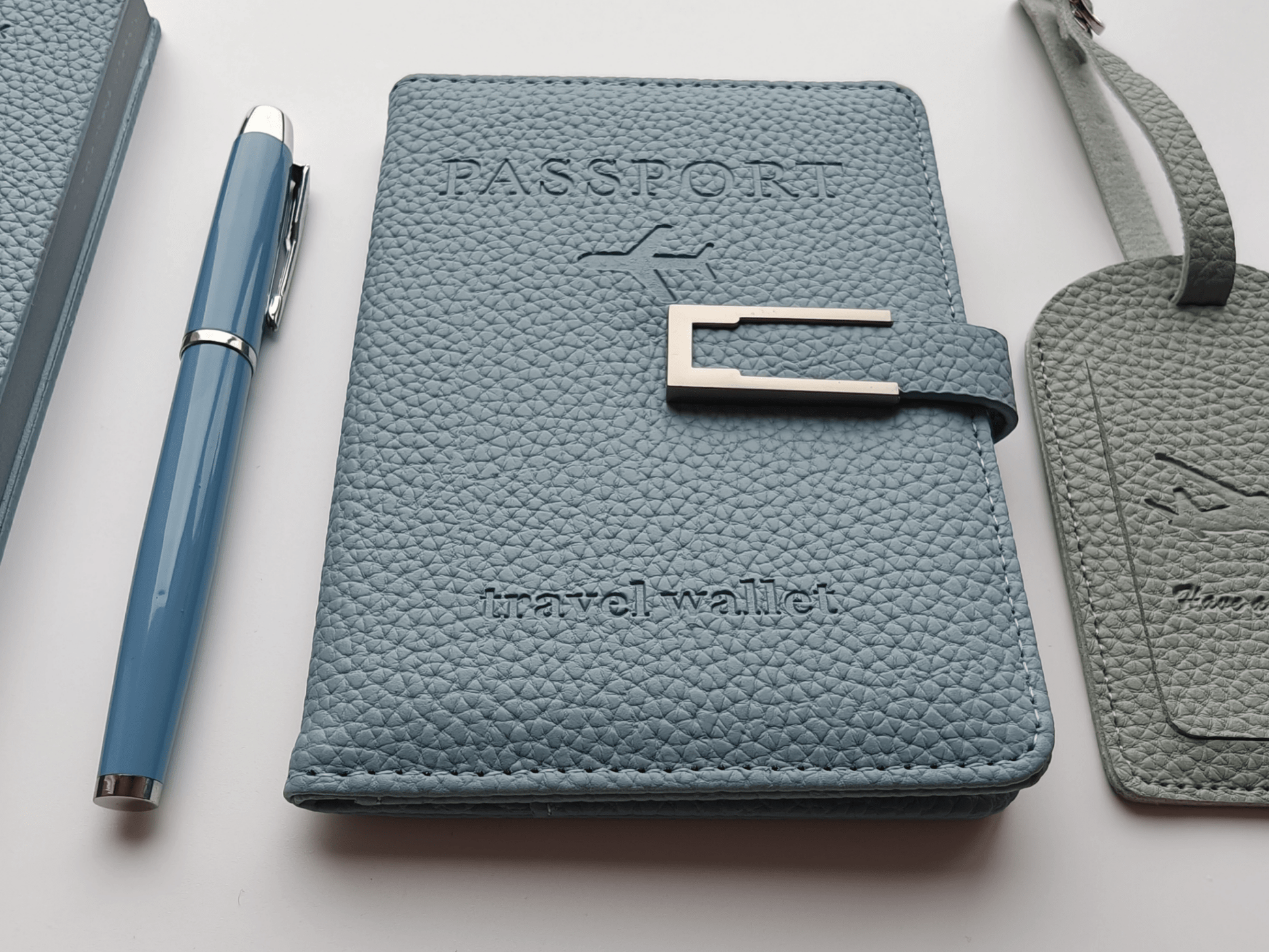 Arctic Blue – Elegant Travel Gift Set - Golden Line Box