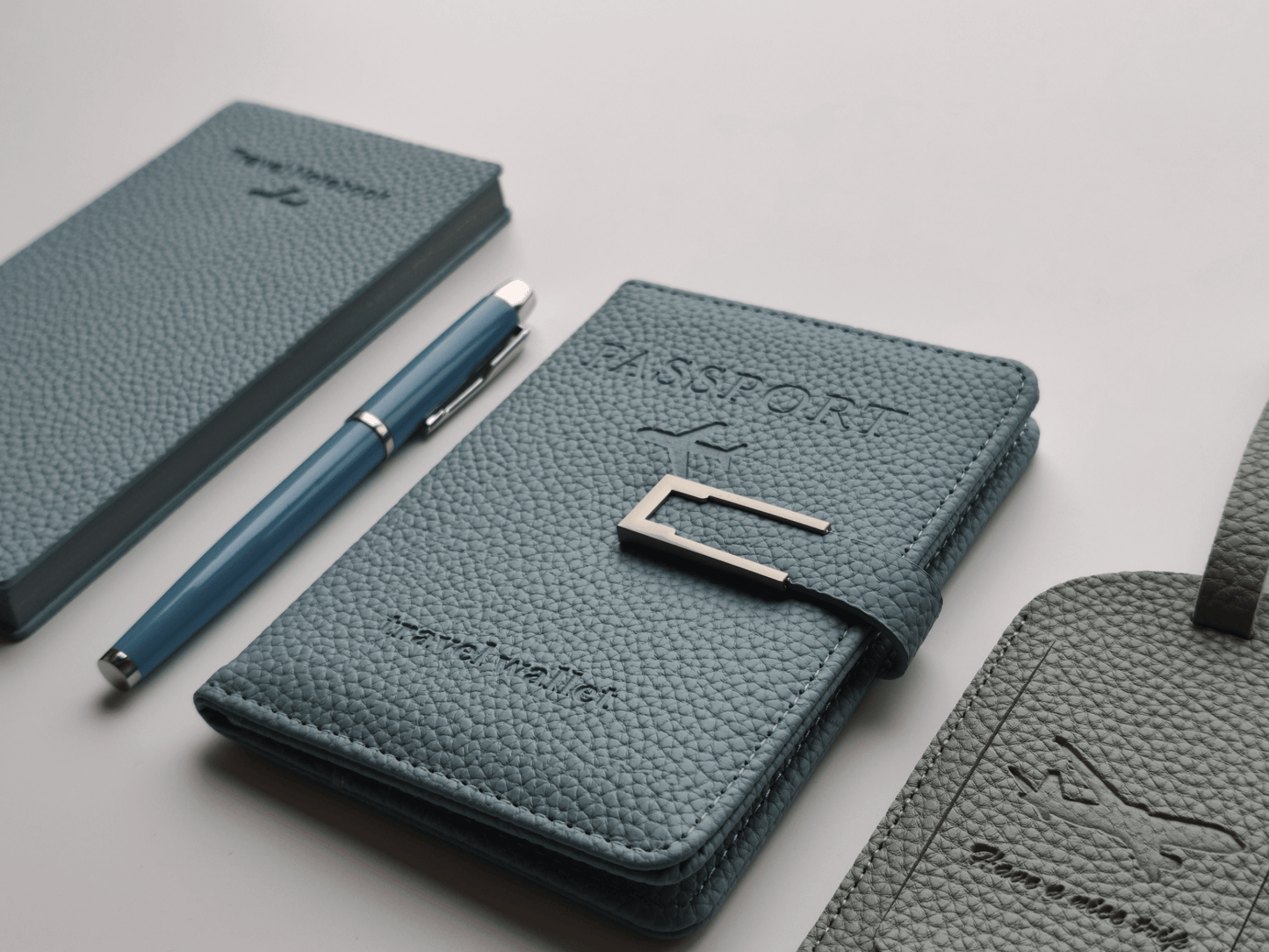 Arctic Blue – Elegant Travel Gift Set - Golden Line Box