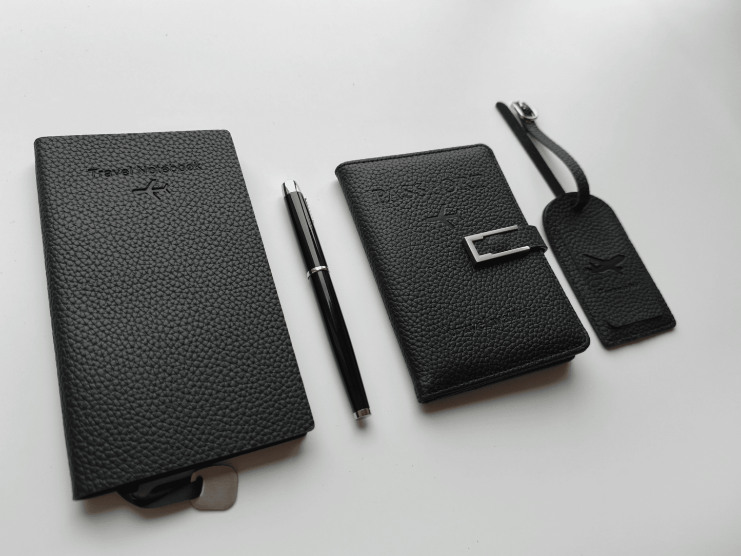 Classic Black – Elegant Travel Gift Set - Golden Line Box