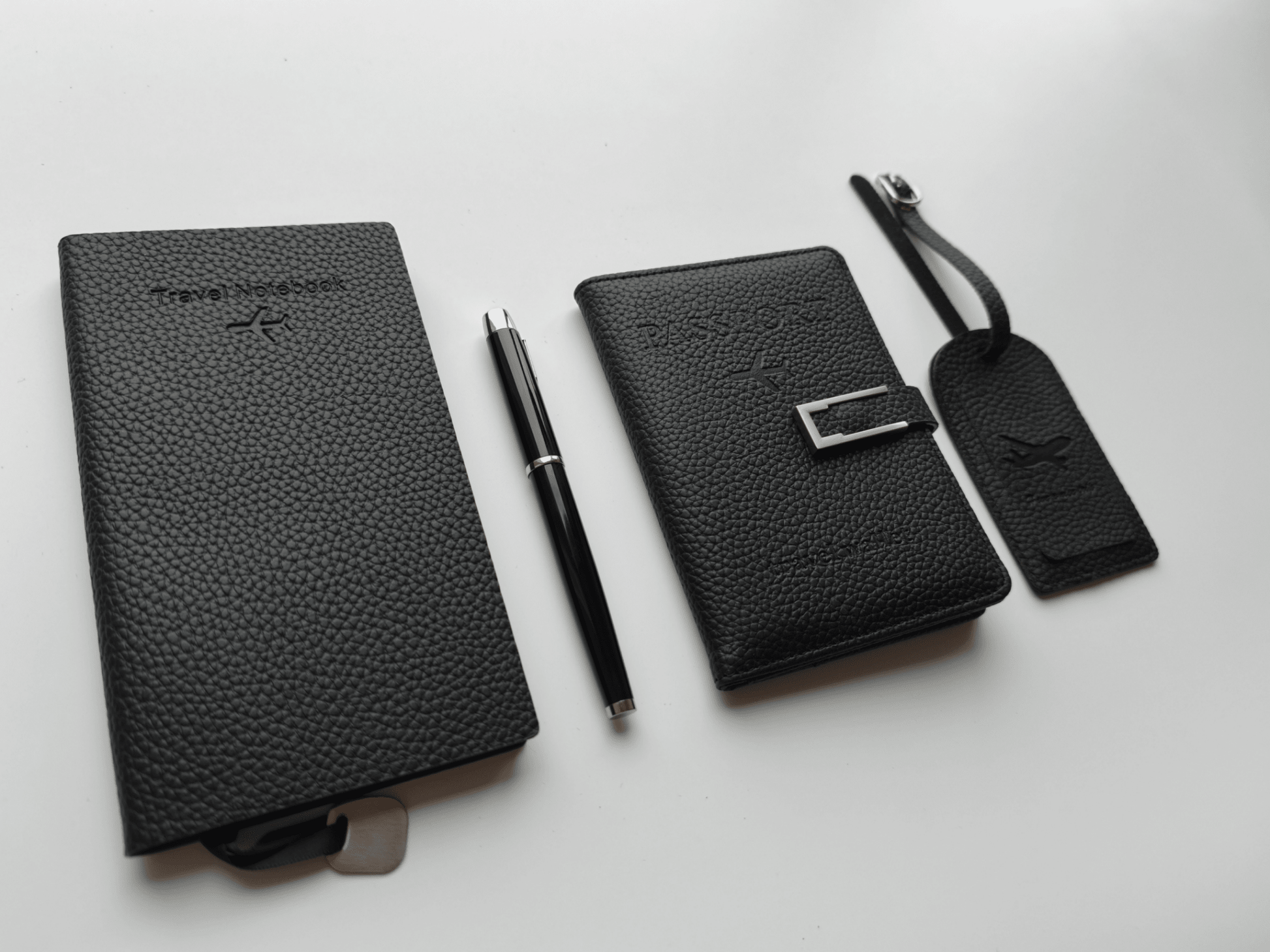 Classic Black – Elegant Travel Gift Set - Golden Line Box