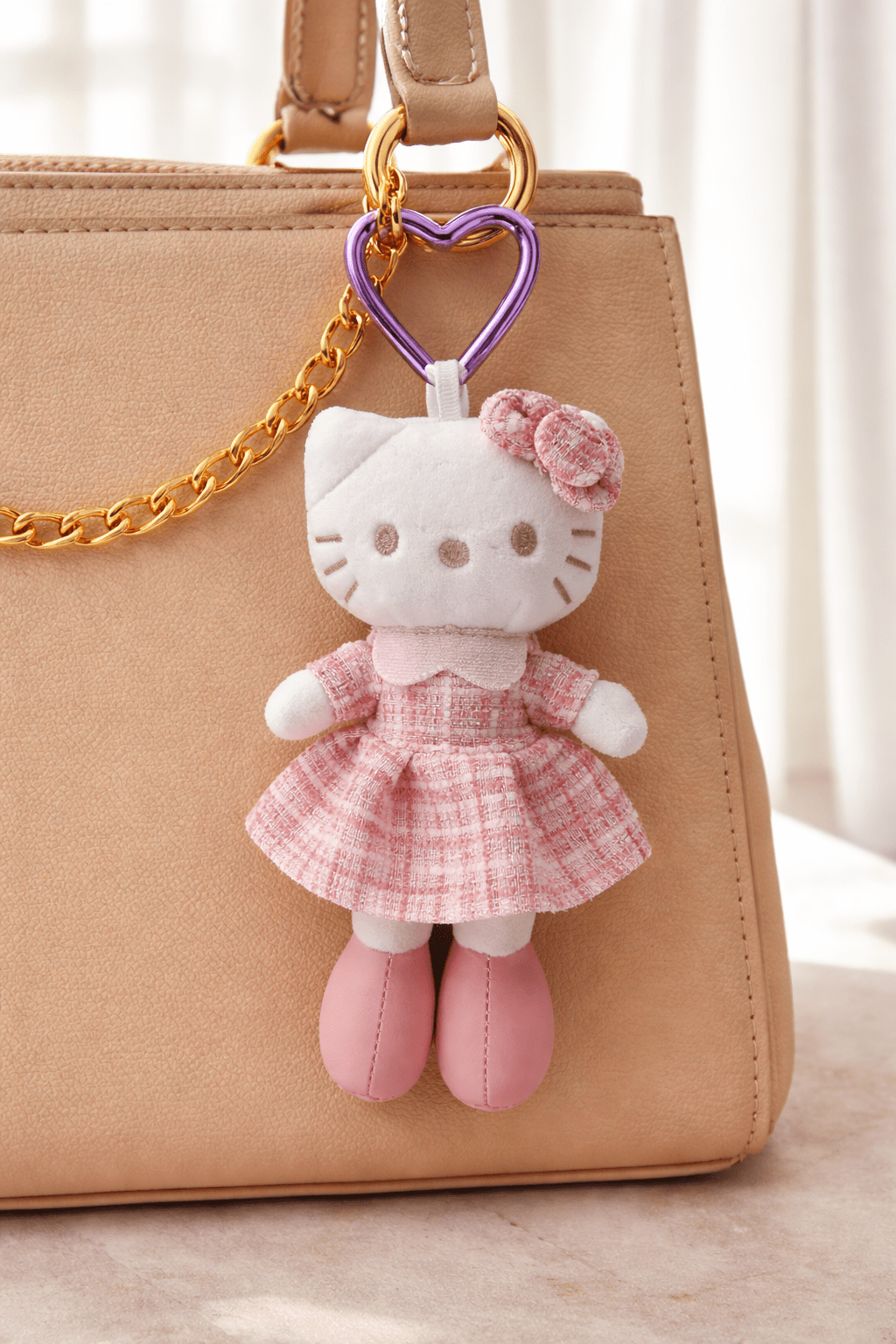 Elegant Bag Charm Chic Kitty, Keychains - Golden Line Box